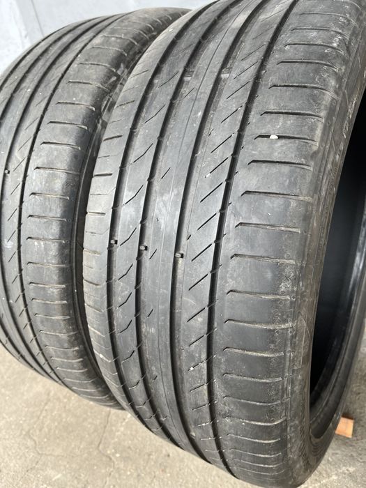 2 бр. летни гуми 235/45/18 Continental DOT 0918 4,5 mm
