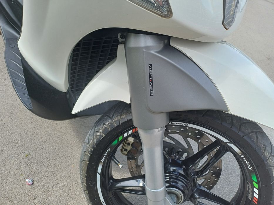 Скутер Пиаджо/Piaggio Beverley 350