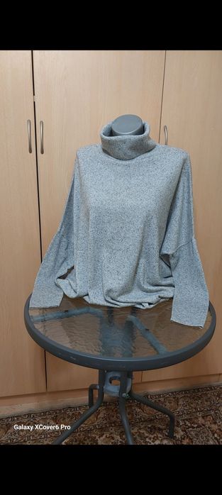 Пуловер COS. размер XL/2XL 100% е вълна