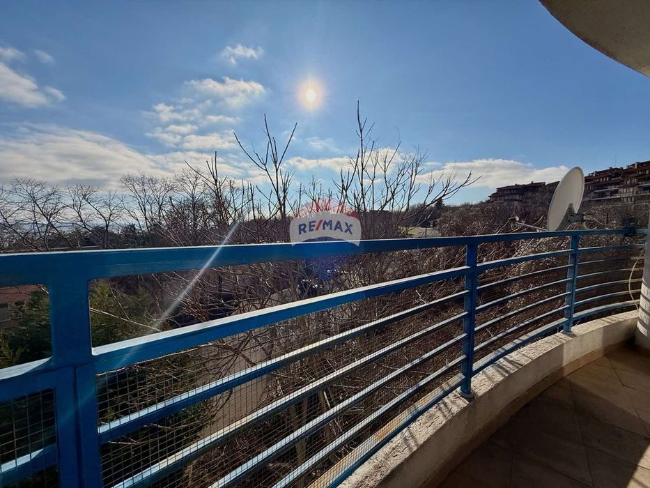 Продава се Тристаен апартамент в Балчик - 97 кв.м за 516 €/кв.м - Снимка #11