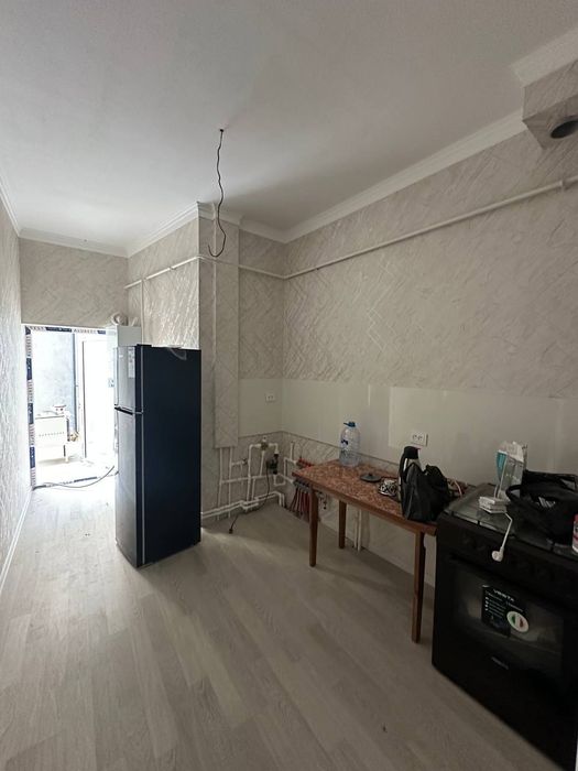 Метро Буюк ипак йули  , Академгородок,  военный госпиталь