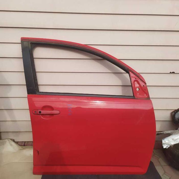Дверь Toyota Passo 2006