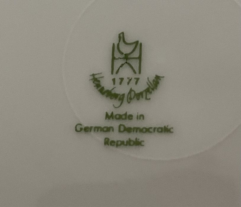 Serviciu masă porțelan fin 1777