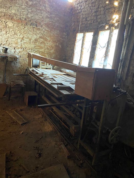 Продавам дърводелска работилница