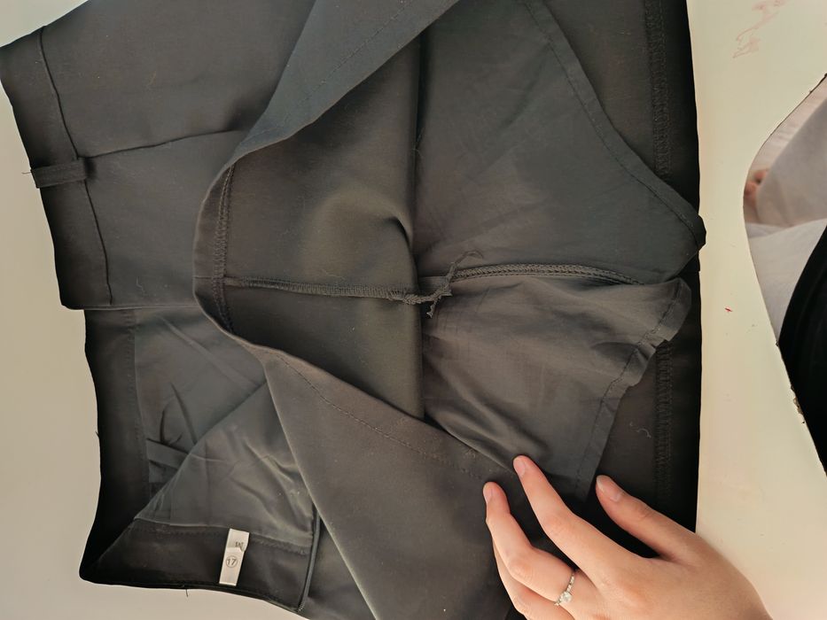 Продам новую Юбка-шорты