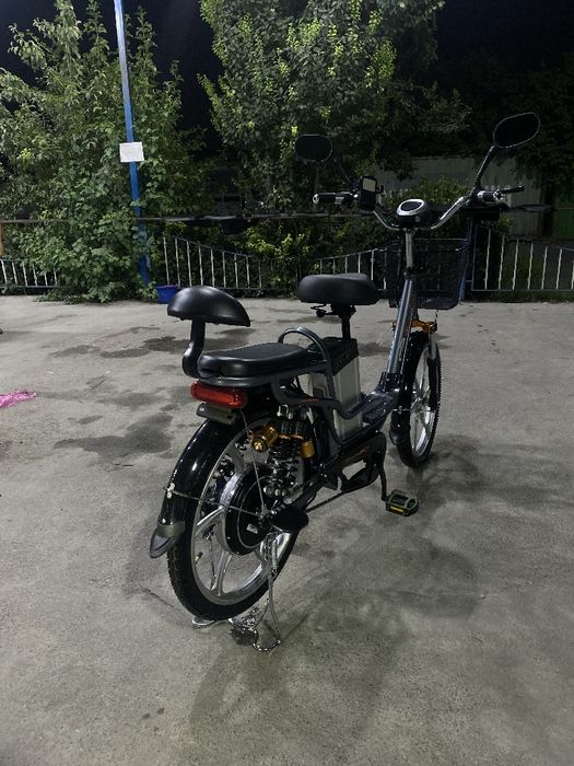 Veloskuter sotiladi