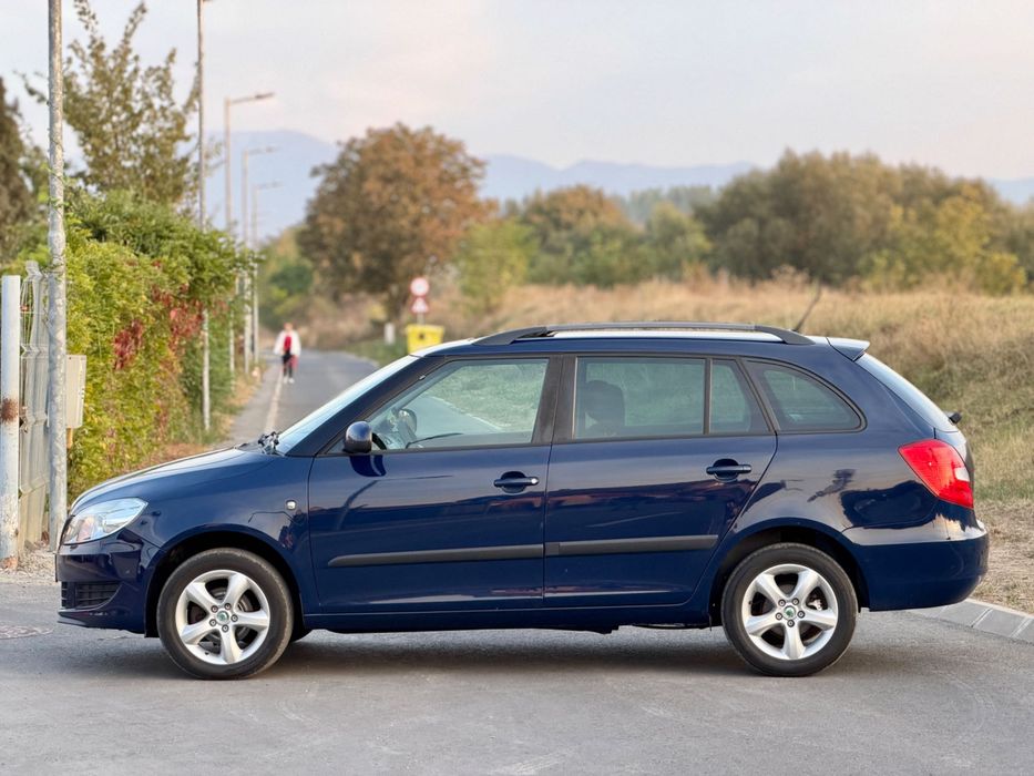 SKODA Fabia 2012 — imagine 2
