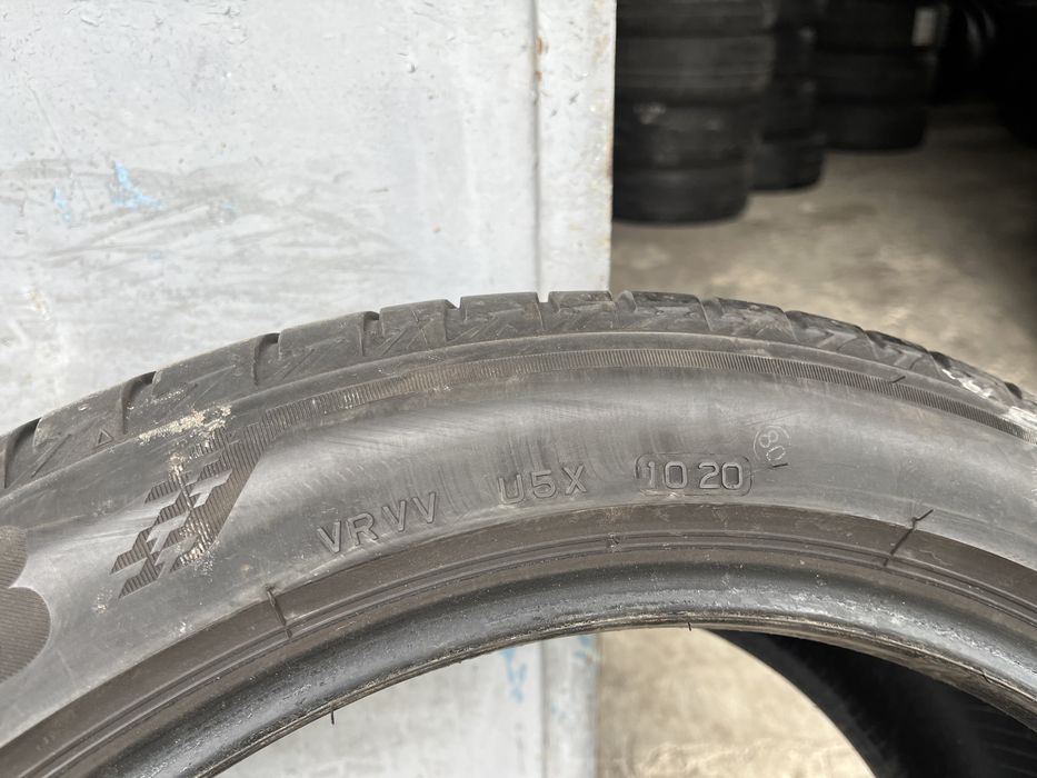 2 бр. летни гуми 235/45/18 Bridgestone DOT 1020 5 mm