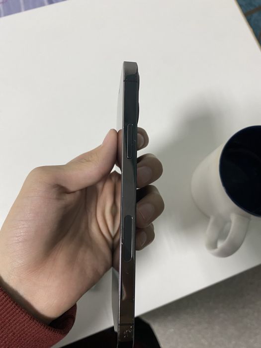 Iphone 12 pro все в оригинале