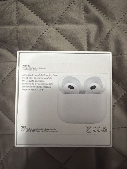 Apple Airpods generatia 3
