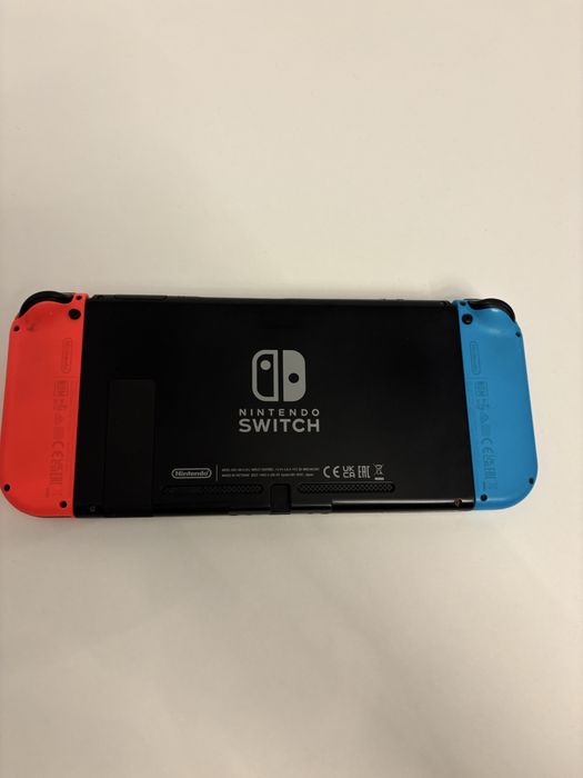 Nintendo Switch + Pro Controller + Card 256GB + Accesorii complete