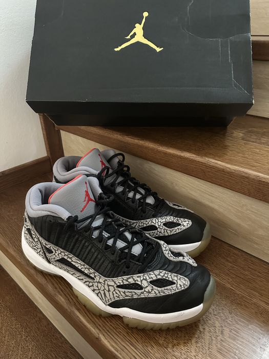 Air Jordan 11 Retro Low