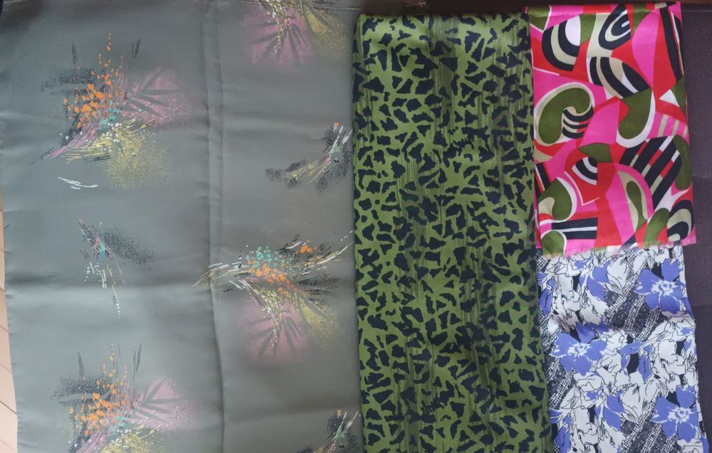 Продавам платове