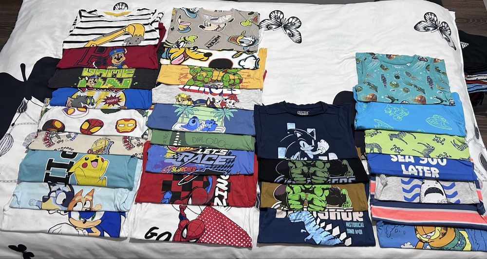 Tricouri marimea 116,29 de tricouri sunt in lot