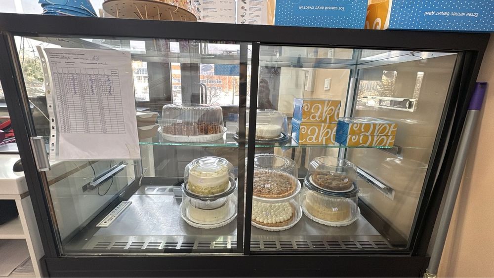 Холодильная витрина