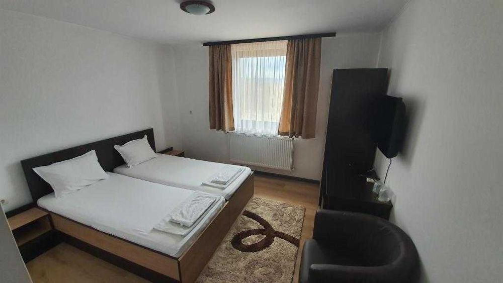 Продава се Хотел в Севлиево - 450 кв.м за 778 €/кв.м - Снимка #7