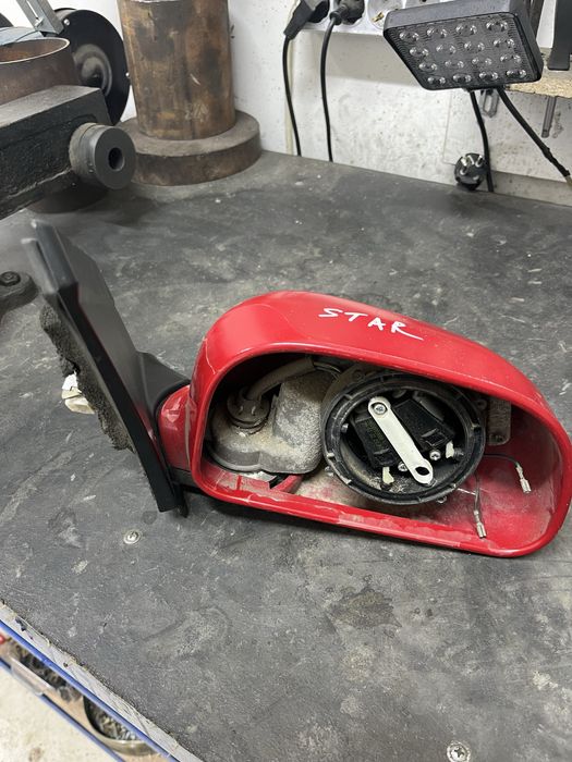 Продам Зеркало митсубиси спейс стар