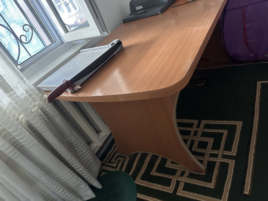 Продам кухонный стол