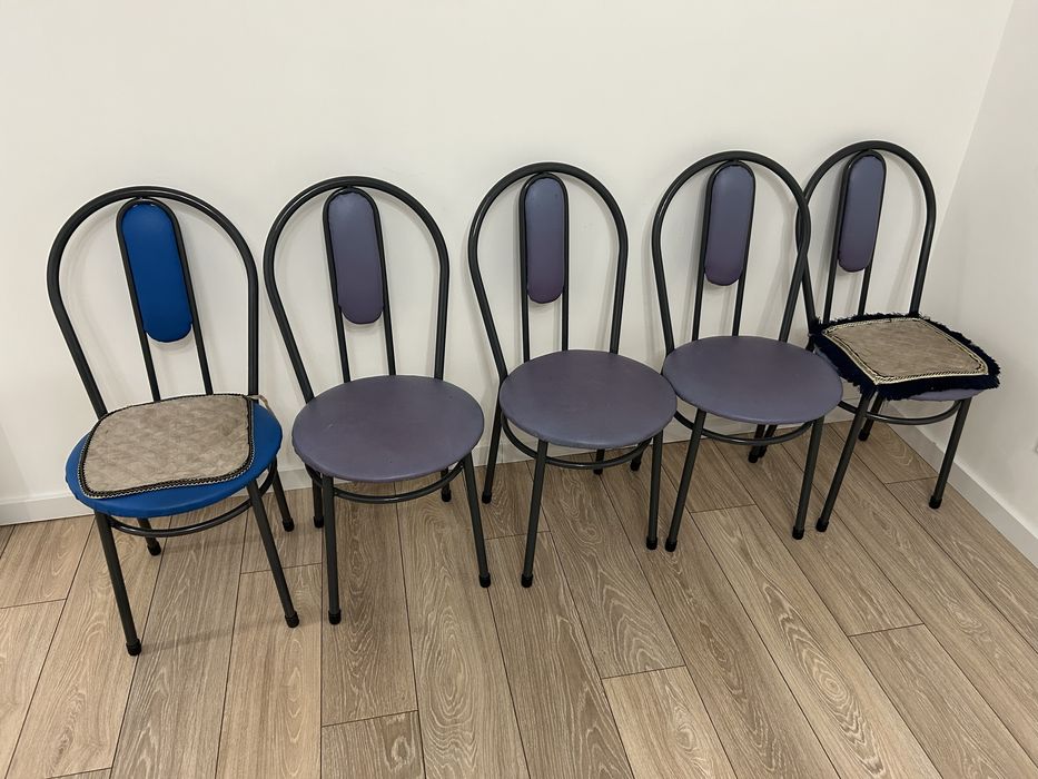 Продам стулья в хорошем состоянии. В наличии 5 шт.