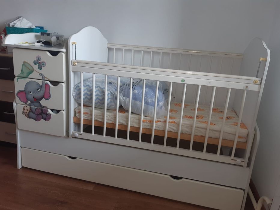 Продам детскую кроватку