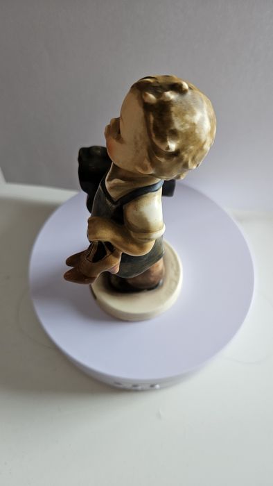 Goebel Hummel, порцеланова фигура, Boots, номер 143/0 TMK3
