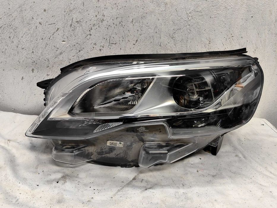 Оригинален фар Пежо Експерт  Peugeot Expert Xenon