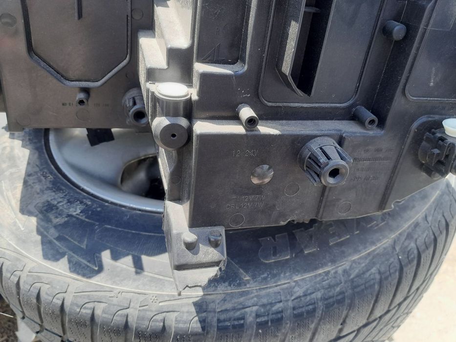 Десен фар за фолксваген тигуан