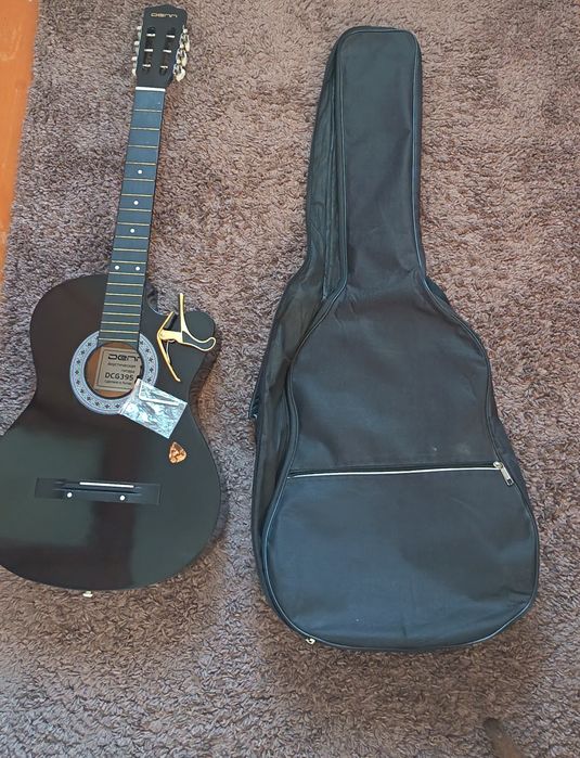 Гитара акустическая