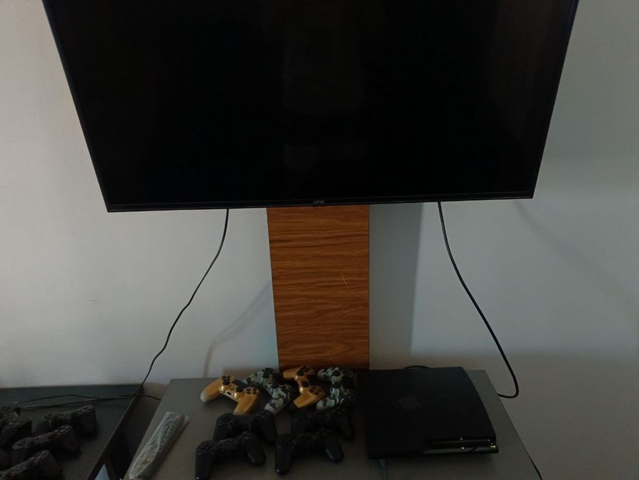Playstation 3 bor 4 kamplekt sotiladi