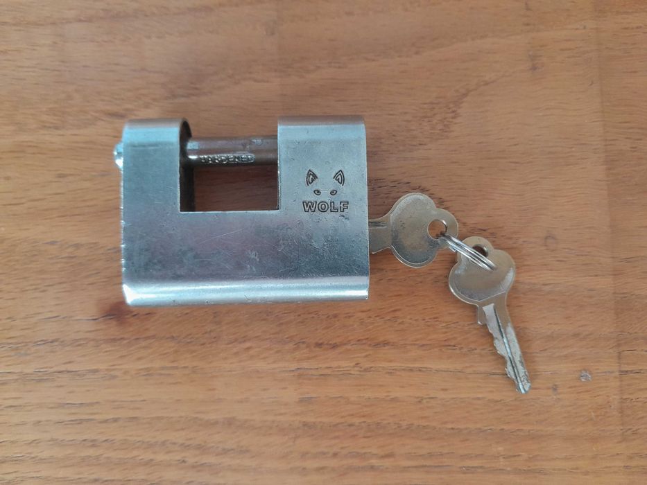 Секретен катенар - Wolf