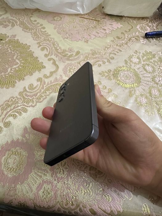 Samsung S24 как новый с 1 год гарантия