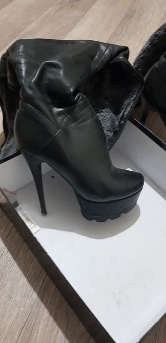 Продам сапоги осень- весна  б/у