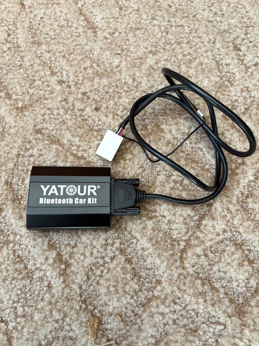 Bluetooth Adapter Yatour със Aux