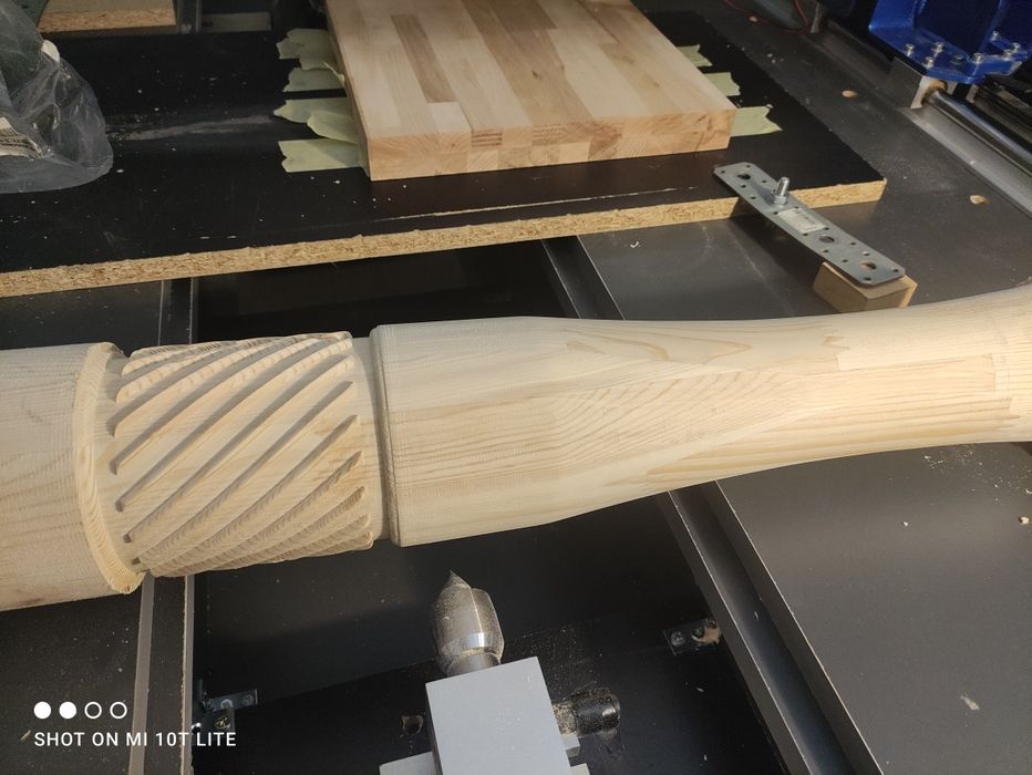 Picioare, coloane , elemente decorative lemn executate pe CNC