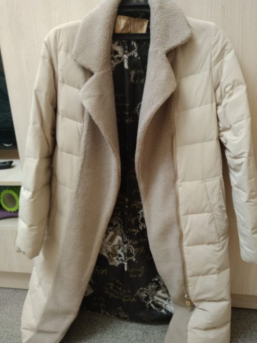 Продам зимние куртки