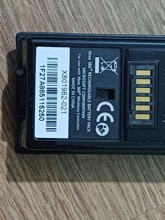 Baterie reincarcabila acumulator Li-Ion pentru controler Xbox 360
Este