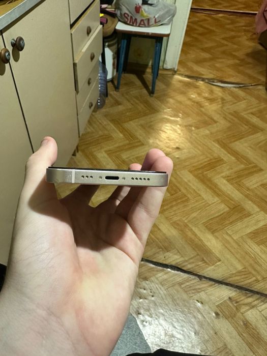 Айфон 13 128/4 89