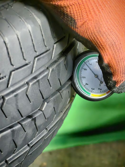 195/70R15C Toyo 2022 6,7-6,1mm stare foarte buna