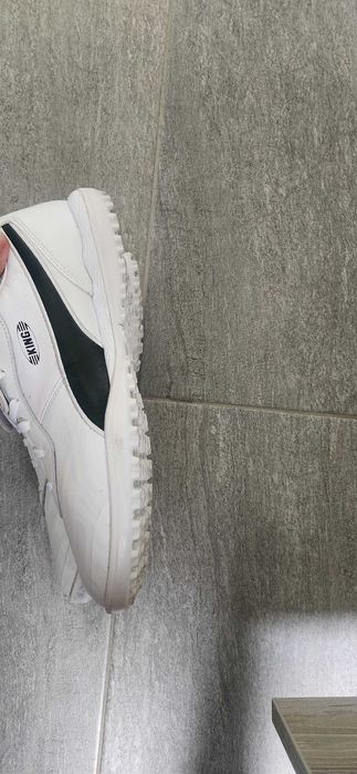 PUMA King Top TT Artificial Turf Shoe - White/White