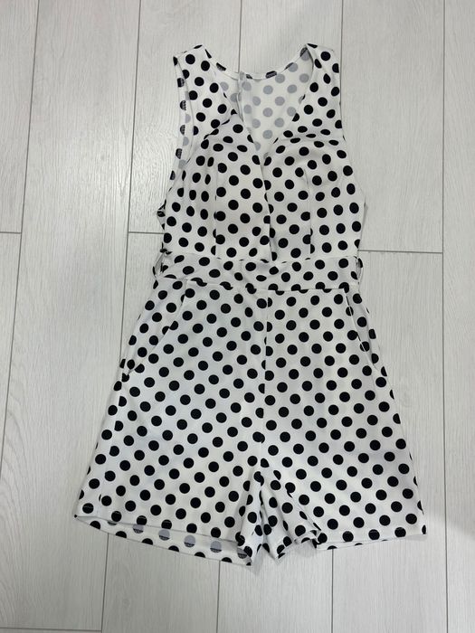 Гащеризон в бяло с колан,чисто нов