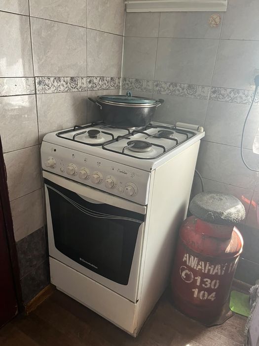 Продается газовая плита