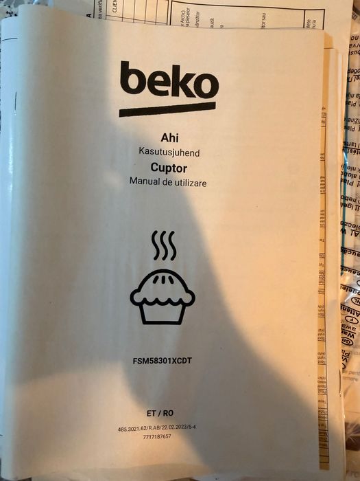 Aragaz Beko cuptor si plita electrice , Grill, 3 zone de gatit, Autocuratare catalitica, 3D Cooking, Boost er, SteamShine, Argintiu, Clasa A