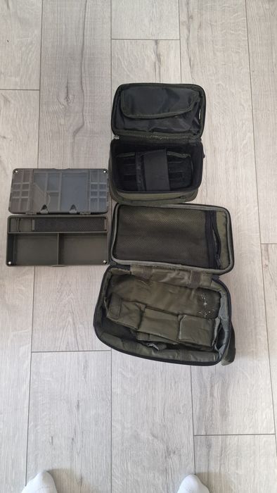 Vand husa lansete si accesorii pescuit