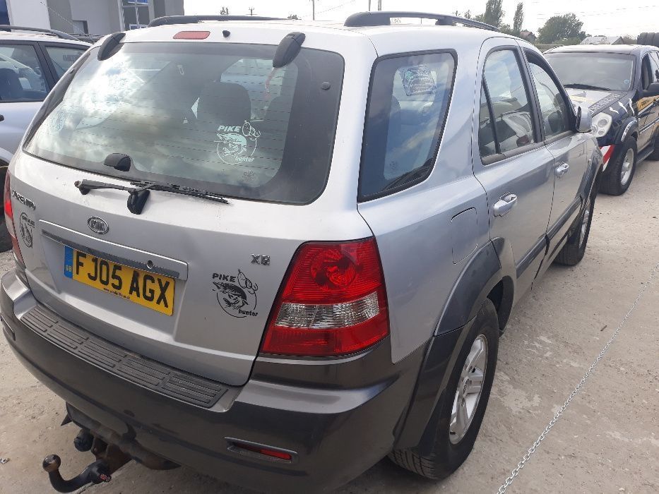 Dezmembrez kia sorento 2,5 crd 170 cp si 140 cp