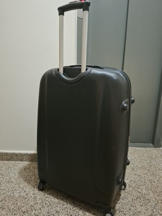 Продавам куфар  Estil