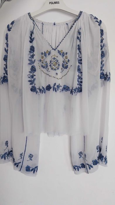 Costum popular oltenesc, deosebit de frumos