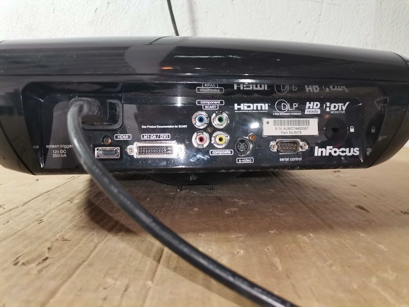 Проектор видео - InFocus 760 Projector