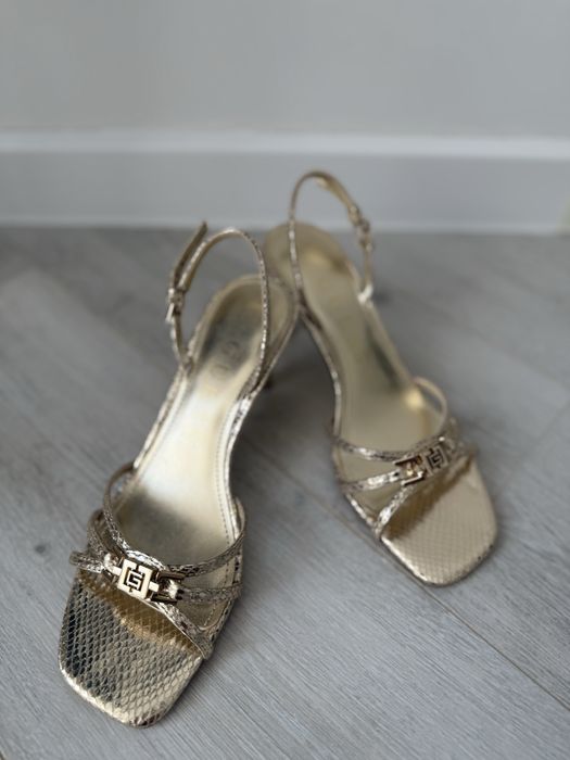 Босоножки Guess оригинал