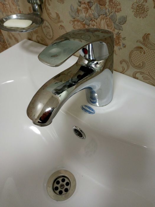 Смеситель для раковины PAFFONI  с проверкой.Цена 130 тыс