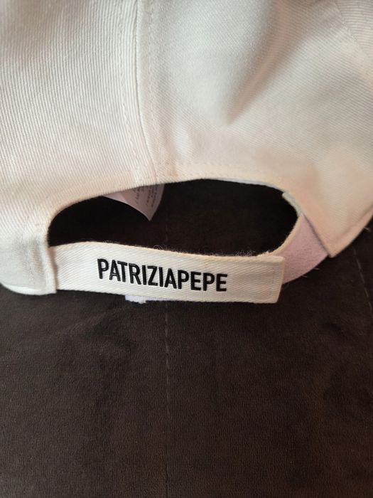 Patricia Pepe бяла шапка